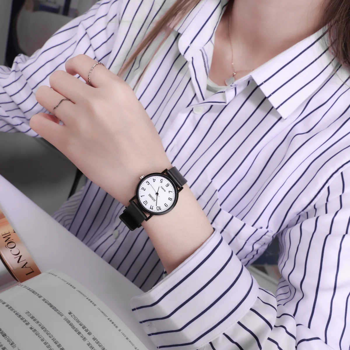 Simple Black Watch Quartz Watc - огляд і ціна Silicone Band Women